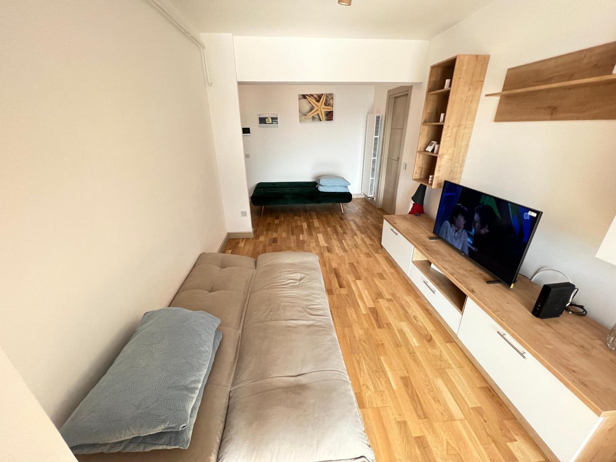 Airport Flyhub Chic Apartment Iasi Exterior foto